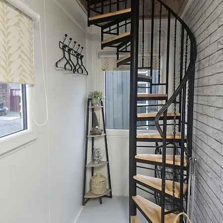 Moun Bolton 'chester' Capsule hotel Portlaw