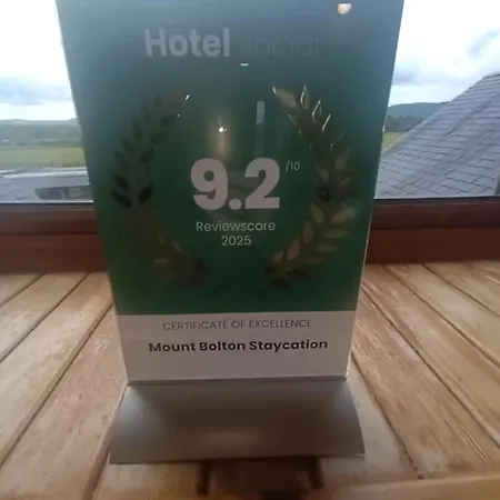 Moun Bolton 'chester' Hotel a capsule