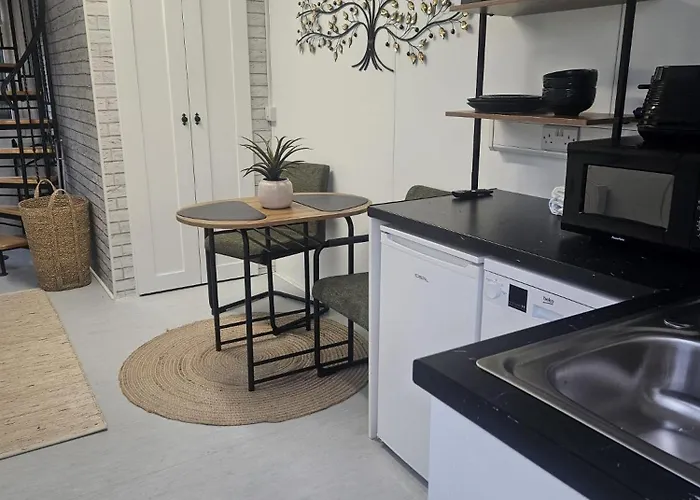 Moun Bolton 'chester' מלון קפסולה *